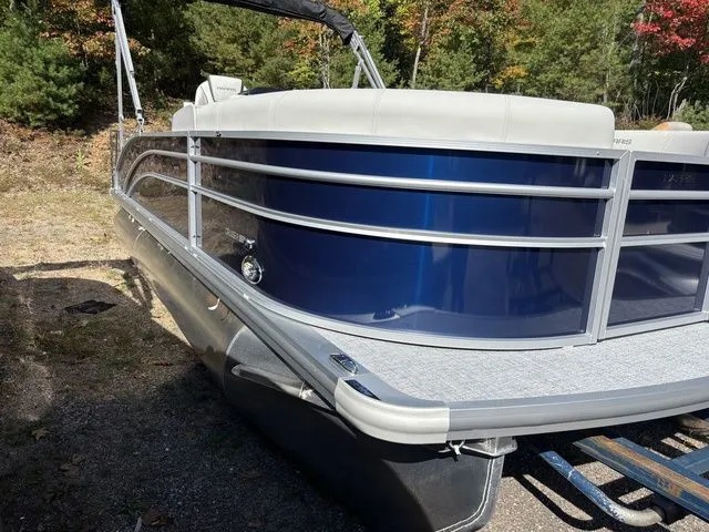 Slide: The Image of Harris Cruiser 210 SLDH 2026 - 3