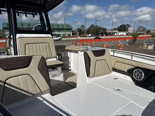 Slide: The Image of Yamaha 255 FSH Sport E 2023 - 12