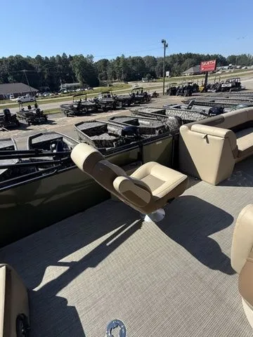 Slide: The Image of Veranda VR265VL 2026 - 13