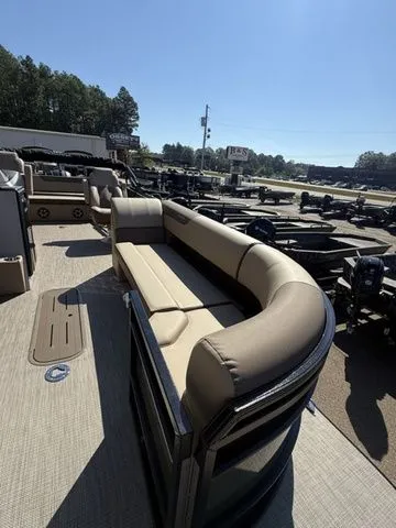 Slide: The Image of Veranda VR265VL 2026 - 4