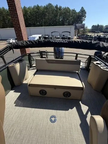 Slide: The Image of Veranda VR265VL 2026 - 8