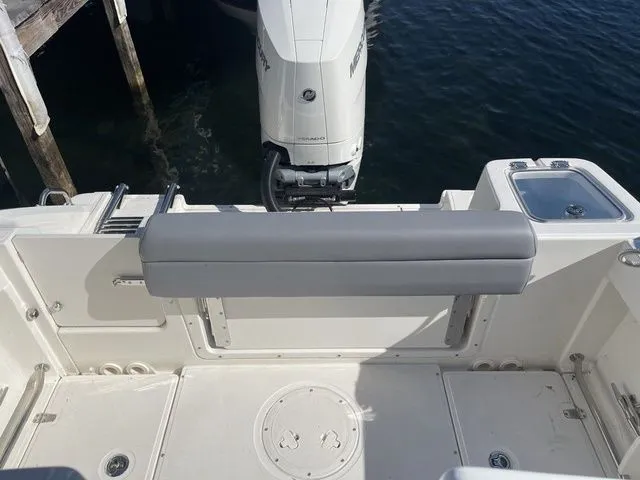 Slide: The Image of Boston Whaler 230 Outrage 2024 - 12