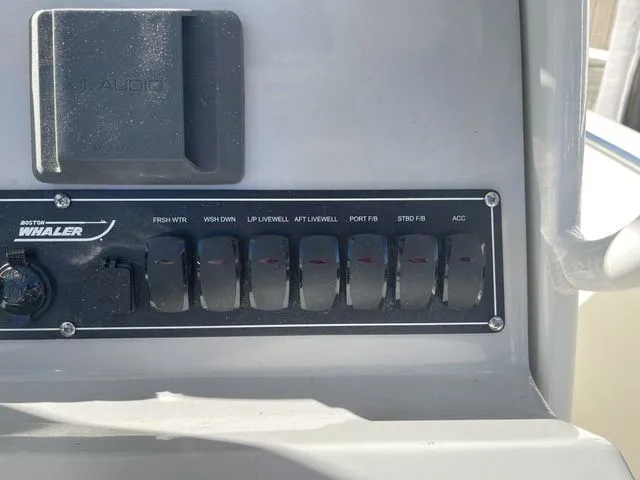 Slide: The Image of Boston Whaler 230 Outrage 2024 - 16