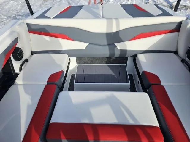 Slide: The Image of Axis T220 2026 - 10