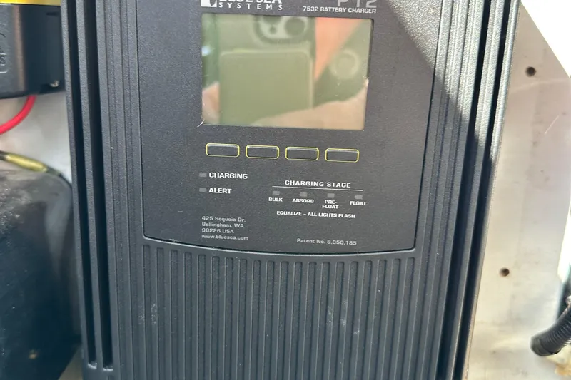 Slide: The Image of Battery charger display on a 2002 Chris-Craft Launch 28 boat. - 30