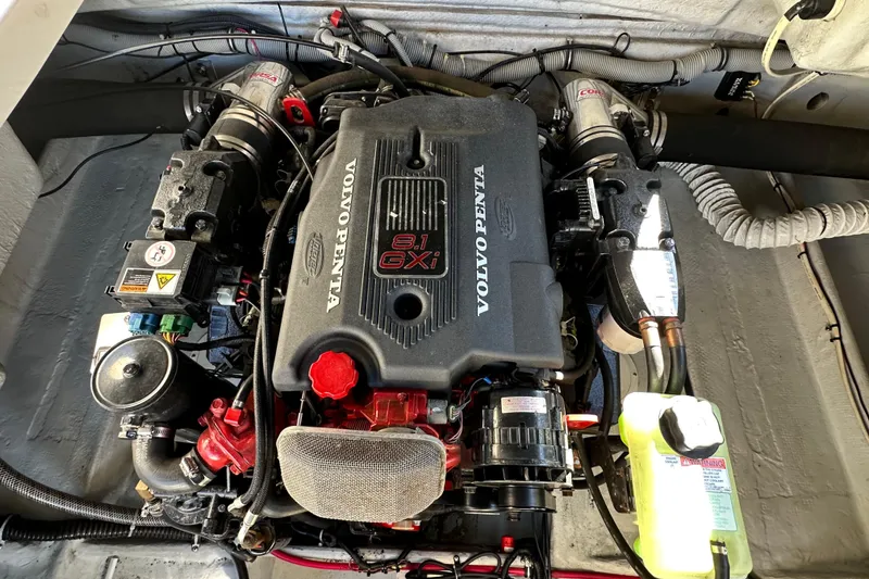 Slide: The Image of Volvo Penta 8.1 GXi engine in 2002 Chris-Craft Launch 28 boat. - 32