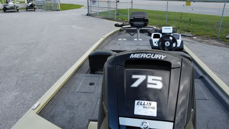 Slide: The Image of Tracker Pro Team 175 TF 2026 - 4