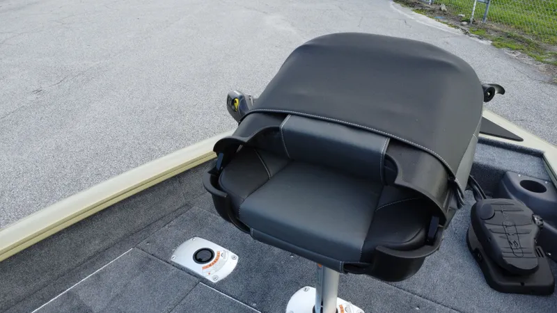 Slide: The Image of Tracker Pro Team 175 TF 2026 - 6