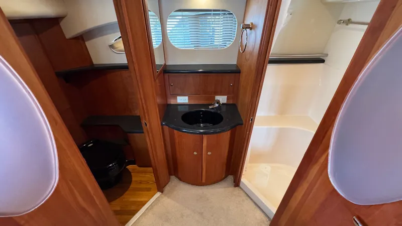 Slide: The Image of Owner's Ensuite - 17