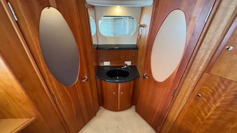 Slide: The Image of Owner's Ensuite - 18