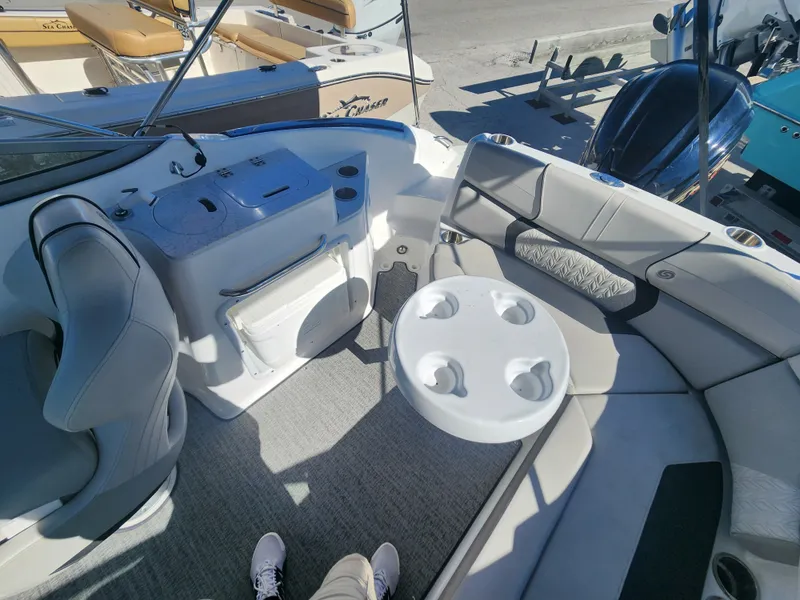 Slide: The Image of Hurricane 2400 SD 2021 - 10