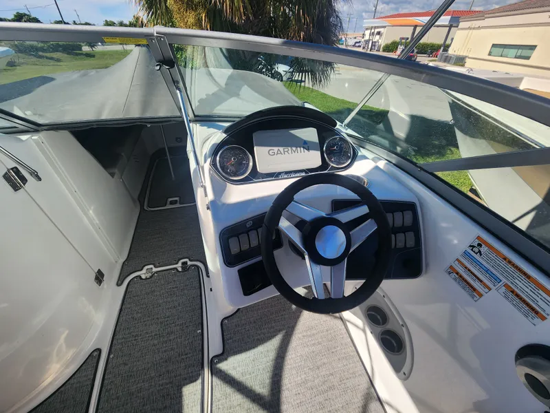 Slide: The Image of Hurricane 2400 SD 2021 - 5