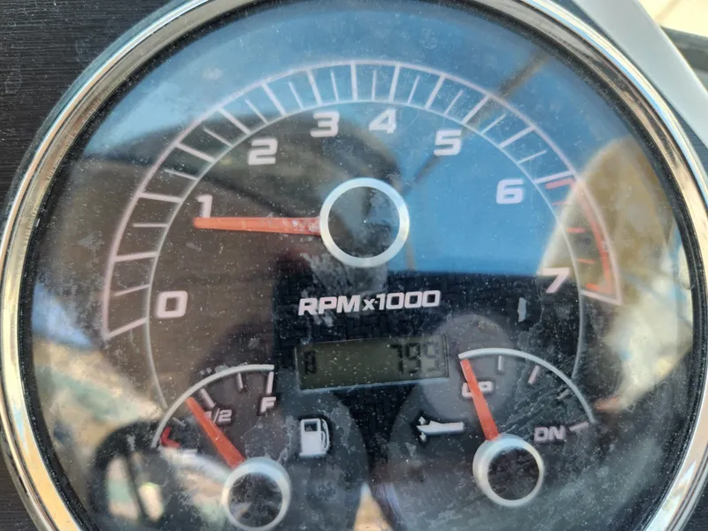 Slide: The Image of Hurricane 2400 SD 2021 - 9