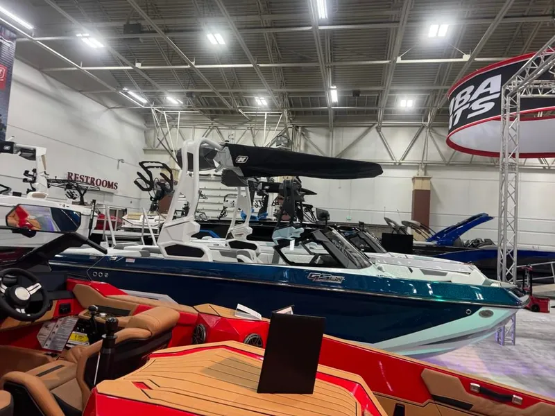 Slide: The Image of Nautique Ski Closed Bow 2026 - 19