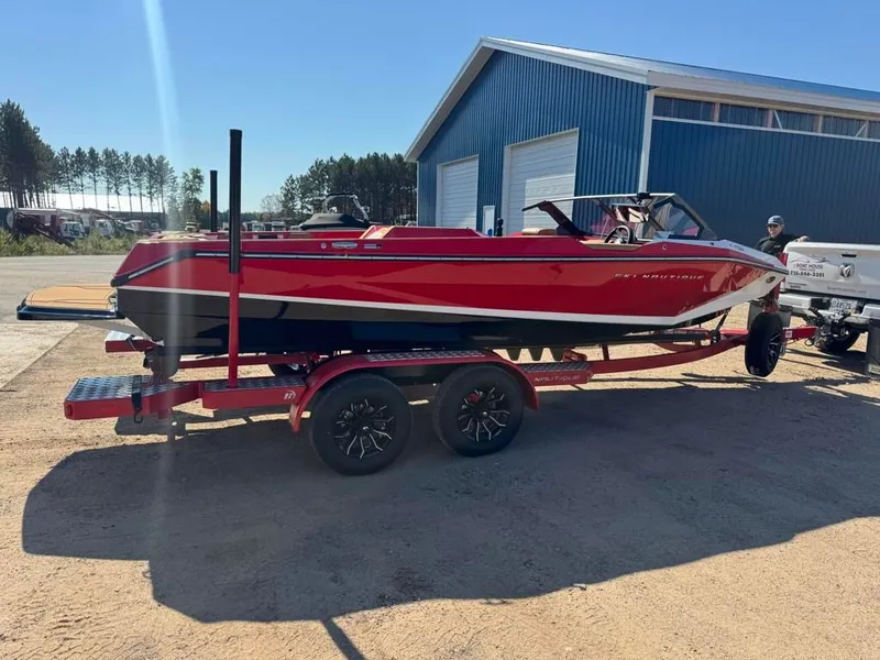 Slide: The Image of Nautique Ski Closed Bow 2026 - 4