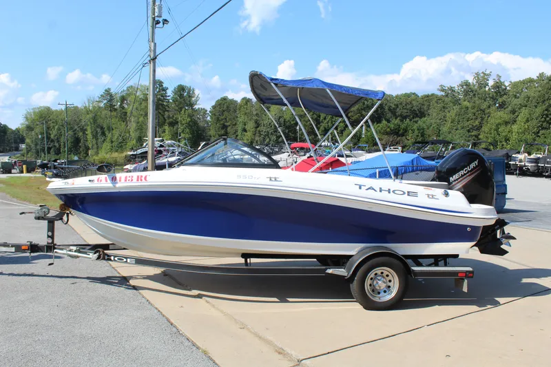 The Image of Tracker TF 550 2017 - 1