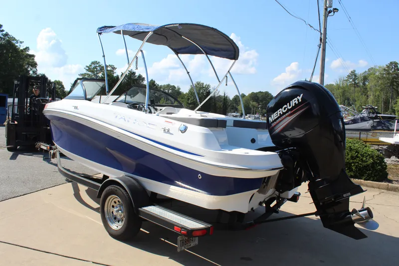 Slide: The Image of Tracker TF 550 2017 - 3