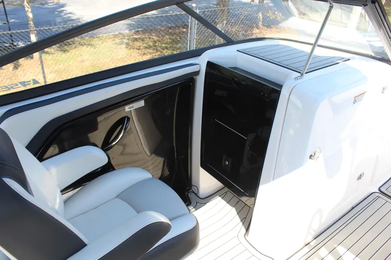 Slide: The Image of Yamaha 242 SE 2020 - 11