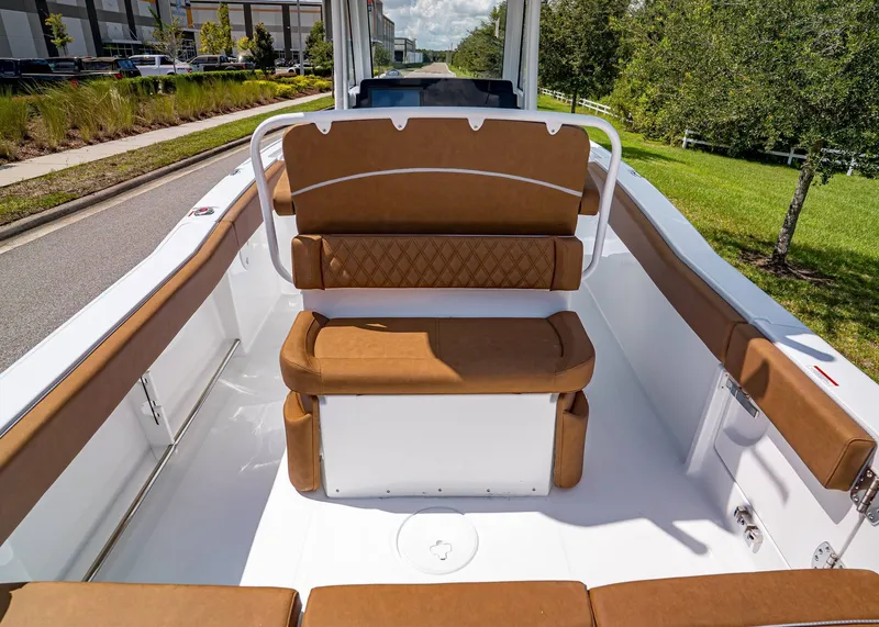 Slide: The Image of Sea Hunt Ultra 239 2026 - 8