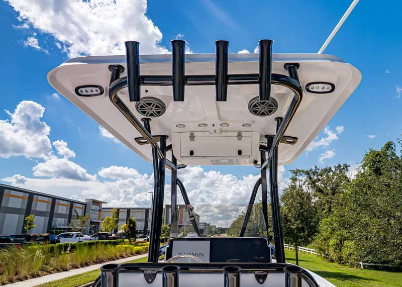 Slide: The Image of Sea Hunt Ultra 219 2026 - 13