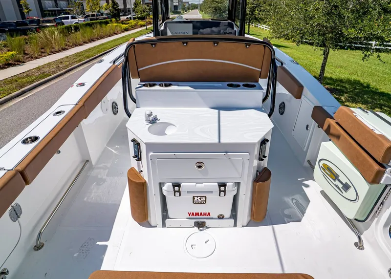 Slide: The Image of Sea Hunt Ultra 275 SE 2026 - 12