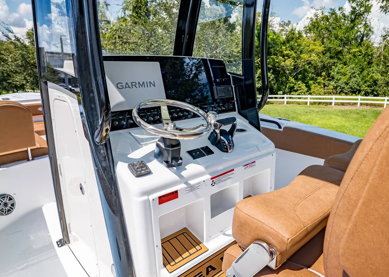 Slide: The Image of Sea Hunt Ultra 275 SE 2026 - 18