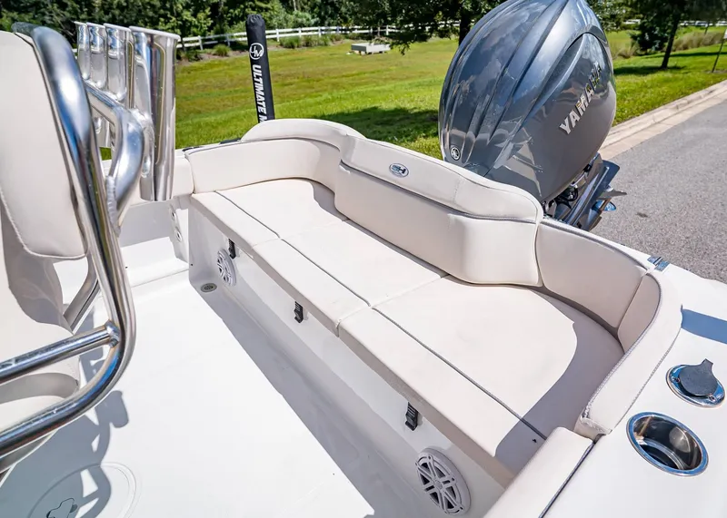 Slide: The Image of Sea Hunt Ultra 219 2026 - 5