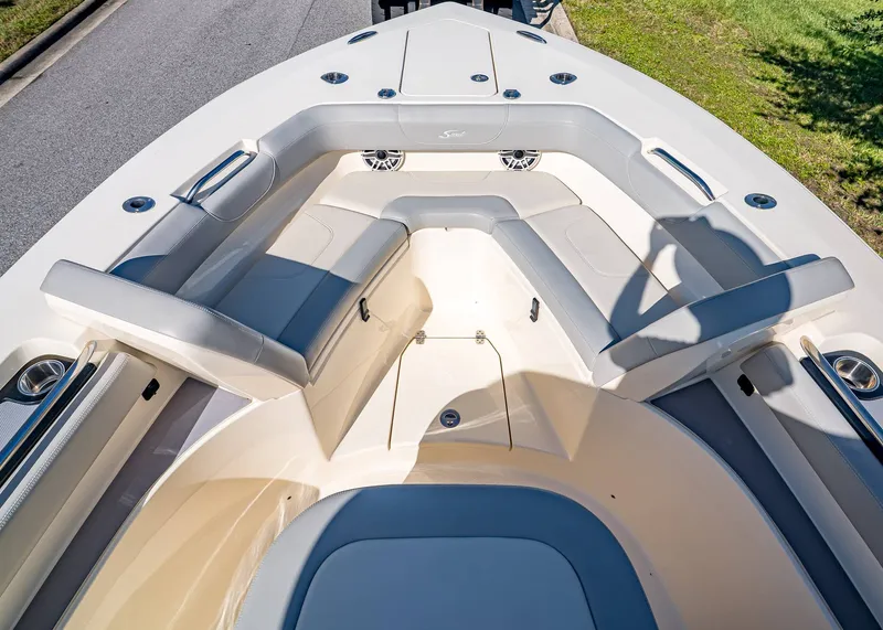 Slide: The Image of Scout 305 LXF 2023 - 25