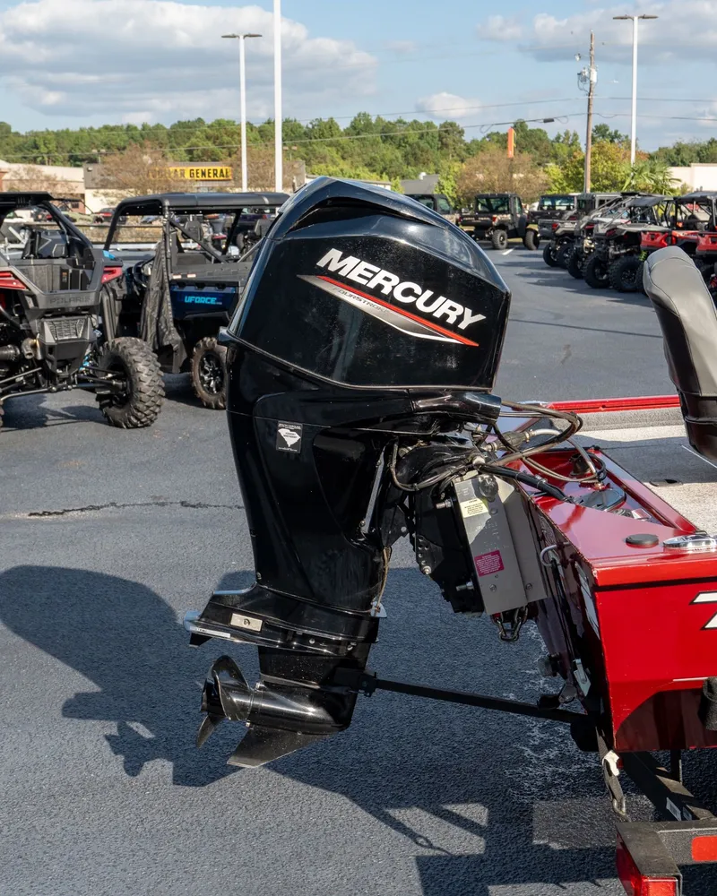 Slide: The Image of Tracker Pro 170 2023 - 10