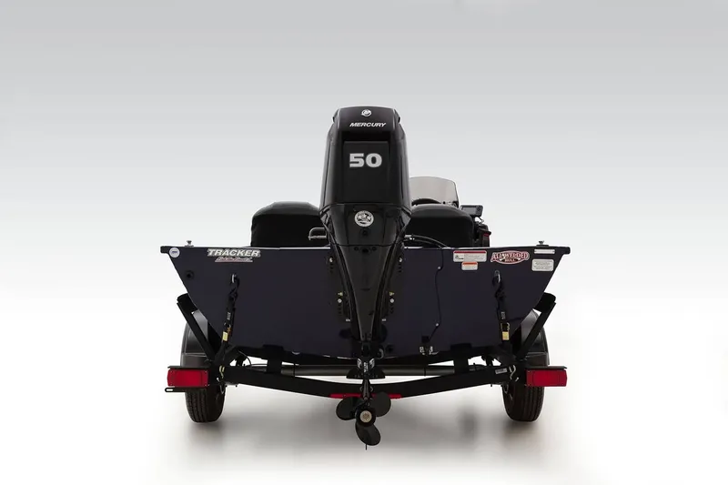 Slide: The Image of Tracker Pro 170 2023 - 7