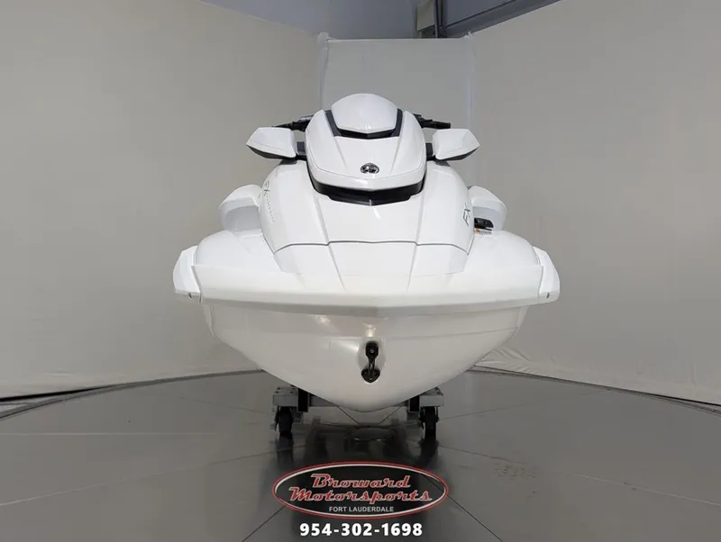 Slide: The Image of Yamaha FX Cruiser SVHO® 2026 - 2