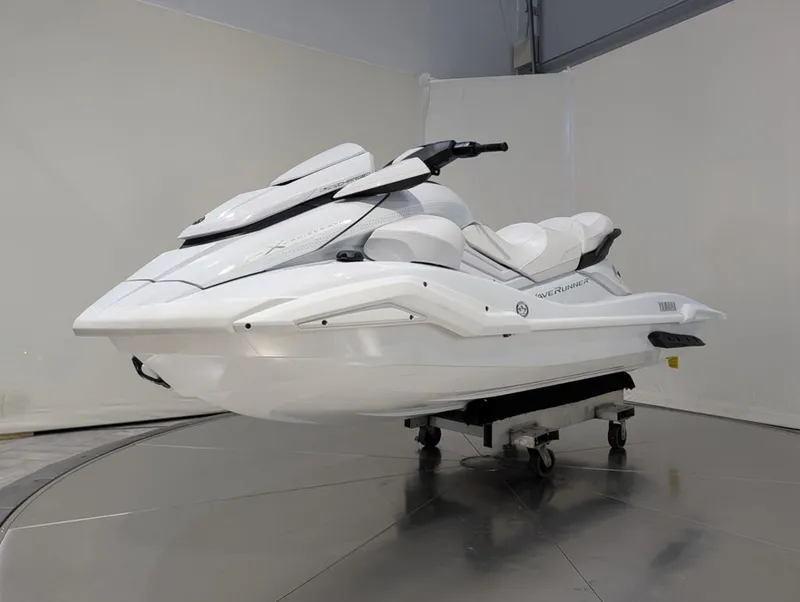 Slide: The Image of Yamaha FX Cruiser SVHO® 2026 - 31