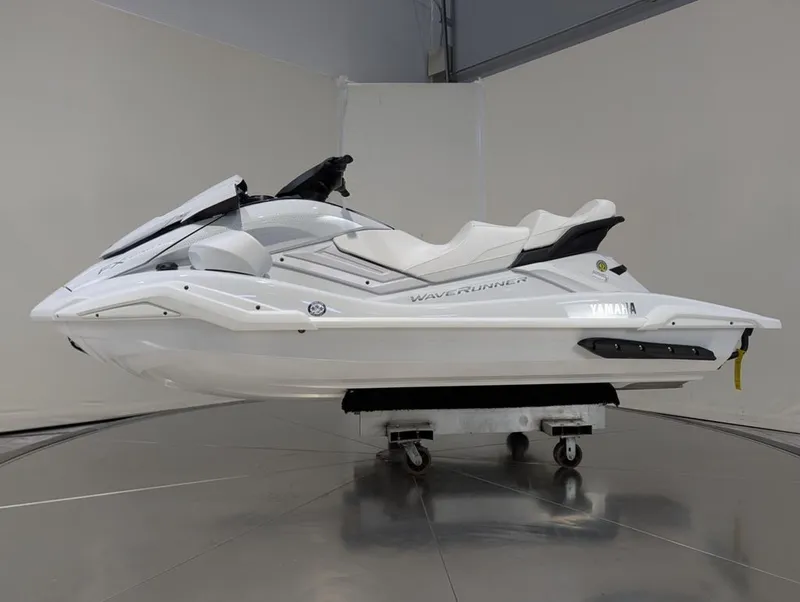 Slide: The Image of Yamaha FX Cruiser SVHO® 2026 - 32