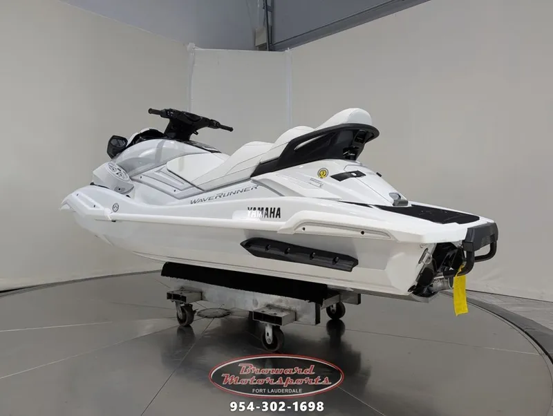 Slide: The Image of Yamaha FX Cruiser SVHO® 2026 - 5