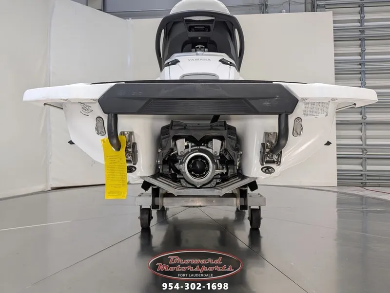 Slide: The Image of Yamaha FX Cruiser SVHO® 2026 - 8