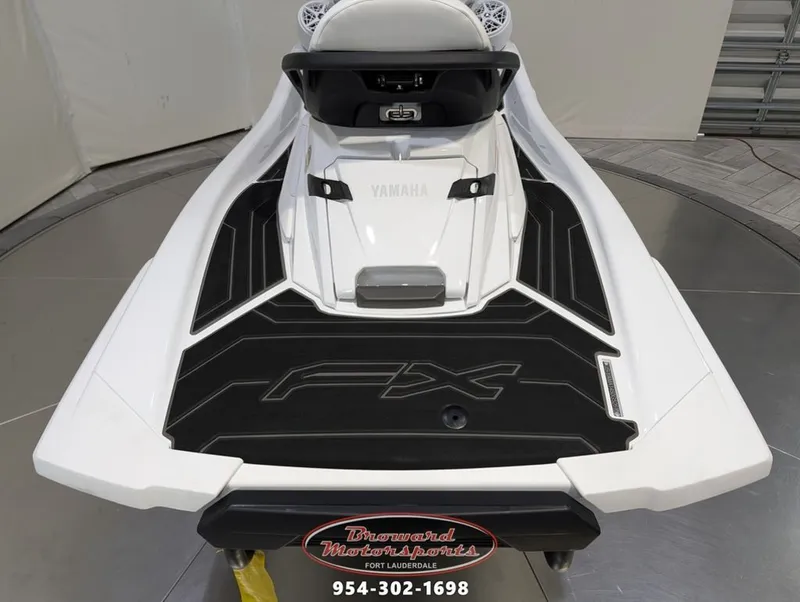 Slide: The Image of Yamaha FX Cruiser SVHO® 2026 - 9
