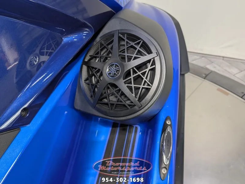 Slide: The Image of Yamaha VX Cruiser® 2026 - 13