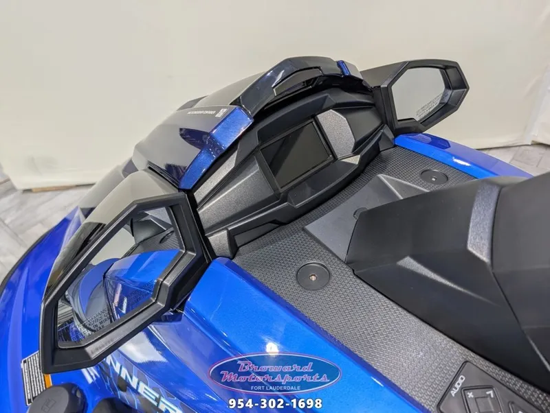 Slide: The Image of Yamaha VX Cruiser® 2026 - 18