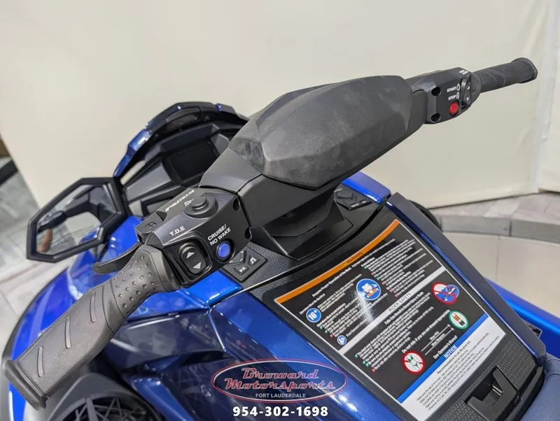 Slide: The Image of Yamaha VX Cruiser® 2026 - 19