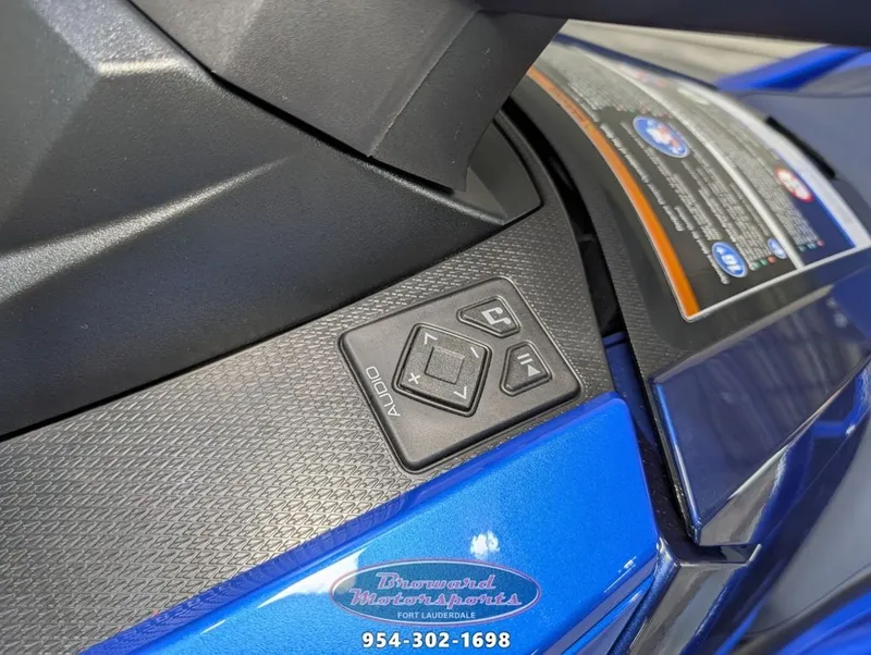 Slide: The Image of Yamaha VX Cruiser® 2026 - 21