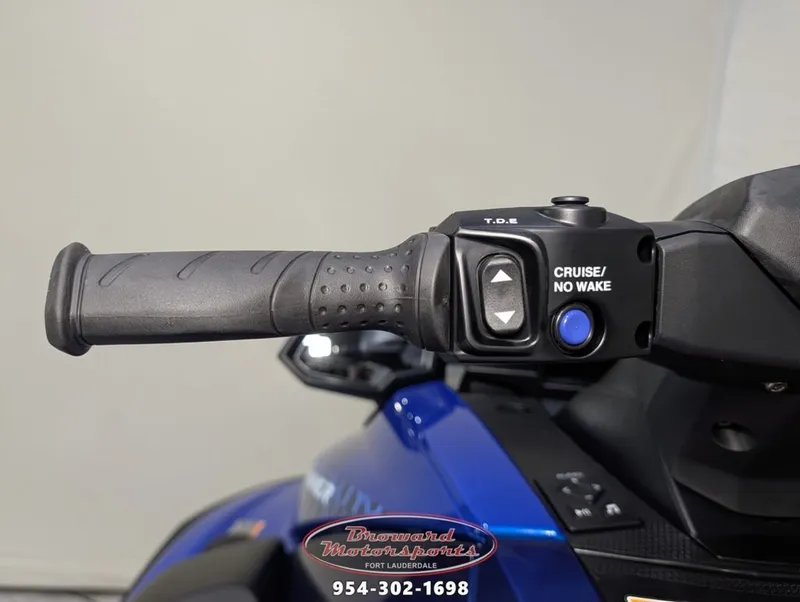 Slide: The Image of Yamaha VX Cruiser® 2026 - 24