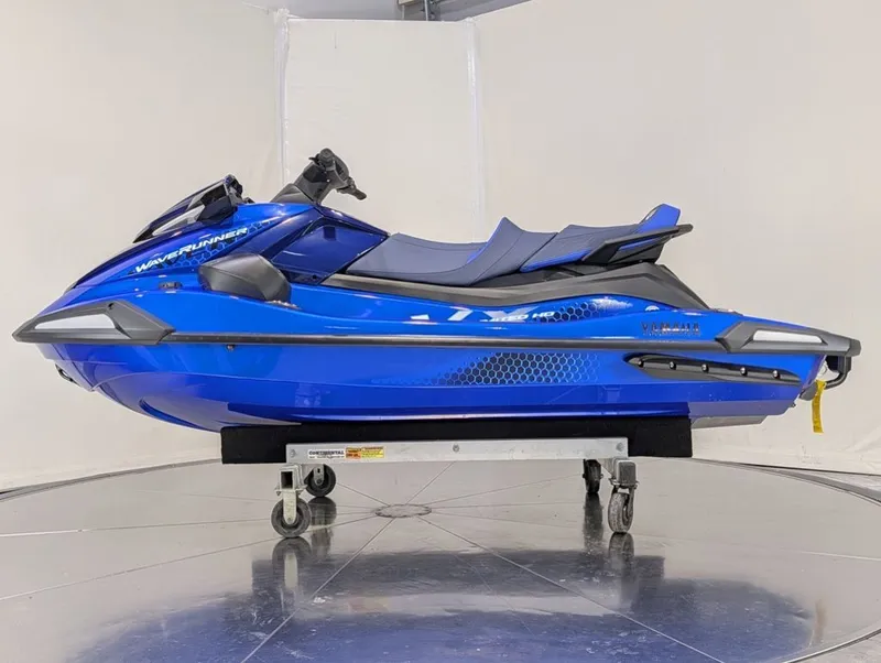 Slide: The Image of Yamaha VX Cruiser® 2026 - 32