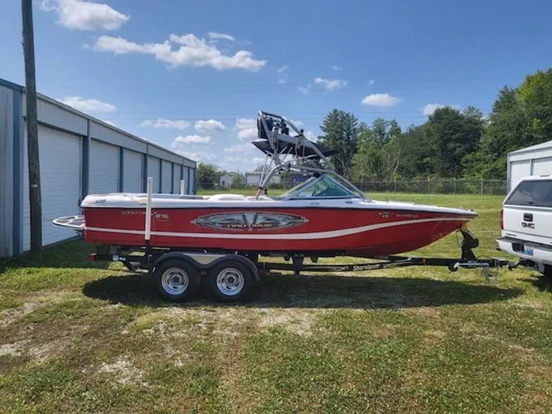 Slide: The Image of Correct Craft Sport Nautique 2004 - 0