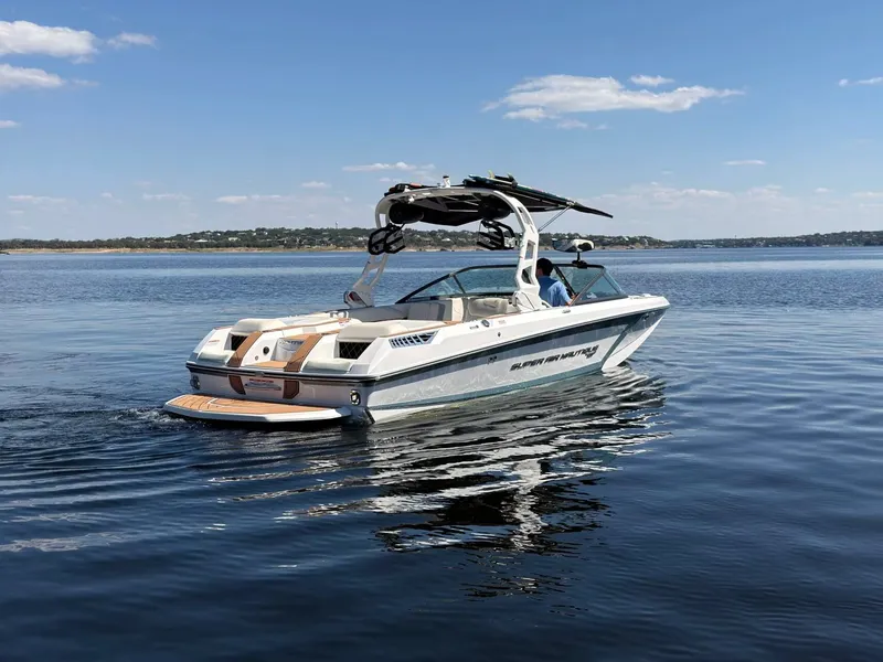 Slide: The Image of Correct Craft Super Air Nautique GS22 2019 - 10