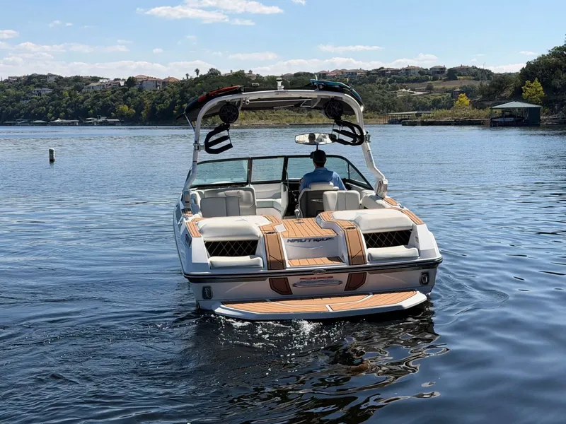 Slide: The Image of Correct Craft Super Air Nautique GS22 2019 - 13