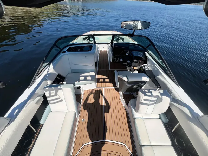 Slide: The Image of Correct Craft Super Air Nautique GS22 2019 - 17