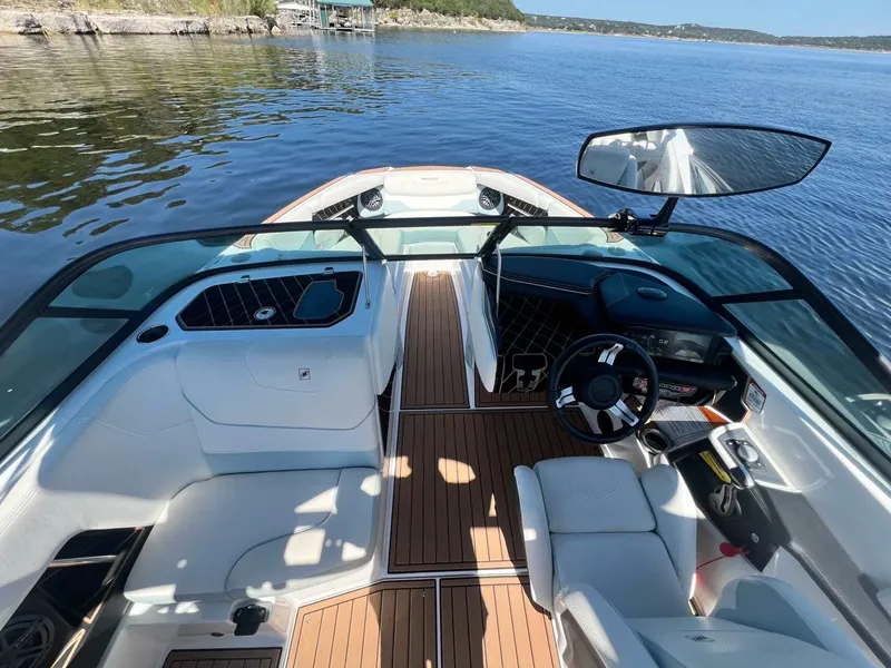 Slide: The Image of Correct Craft Super Air Nautique GS22 2019 - 18