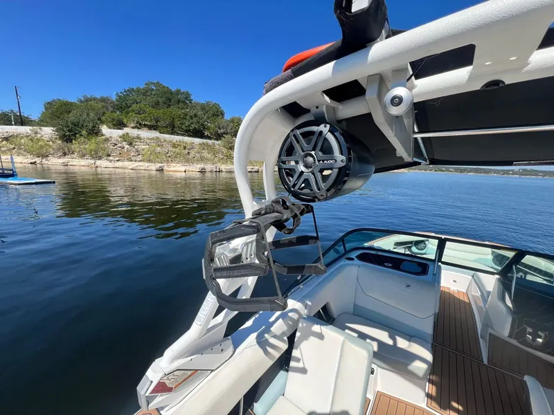 Slide: The Image of Correct Craft Super Air Nautique GS22 2019 - 20