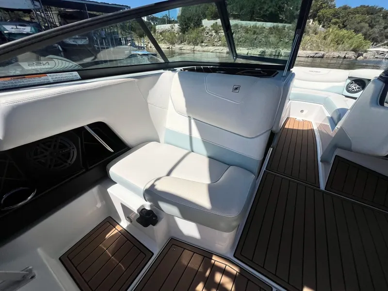 Slide: The Image of Correct Craft Super Air Nautique GS22 2019 - 27