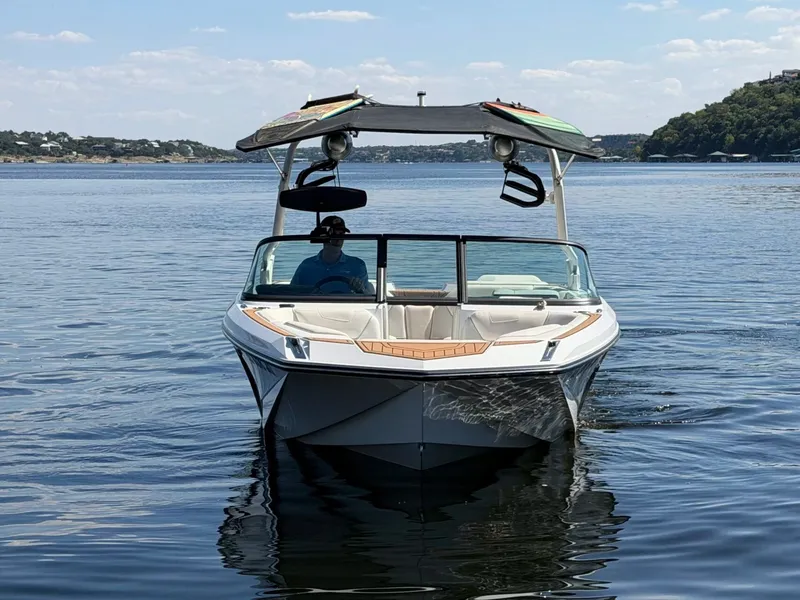 Slide: The Image of Correct Craft Super Air Nautique GS22 2019 - 3